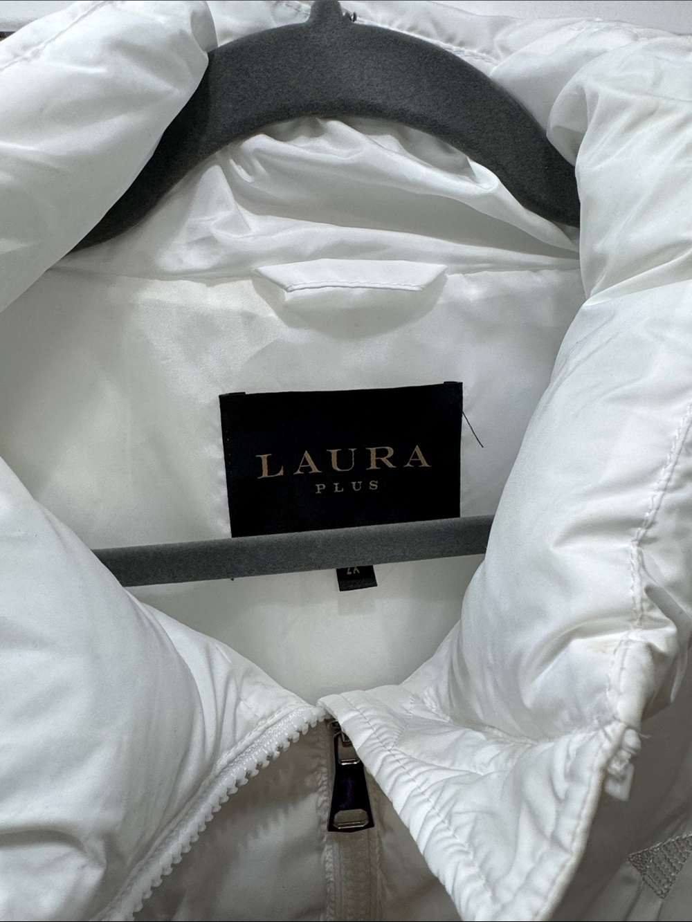 Laura plus - Picture 2 of 3